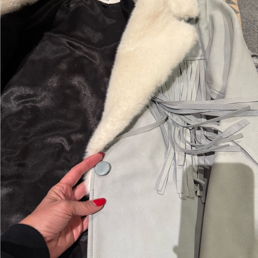 Understated Leather Fringe Jacket - Picture 9 of 10